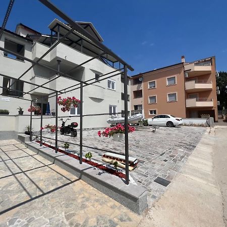 Apartments Melek Medulin Bagian luar foto