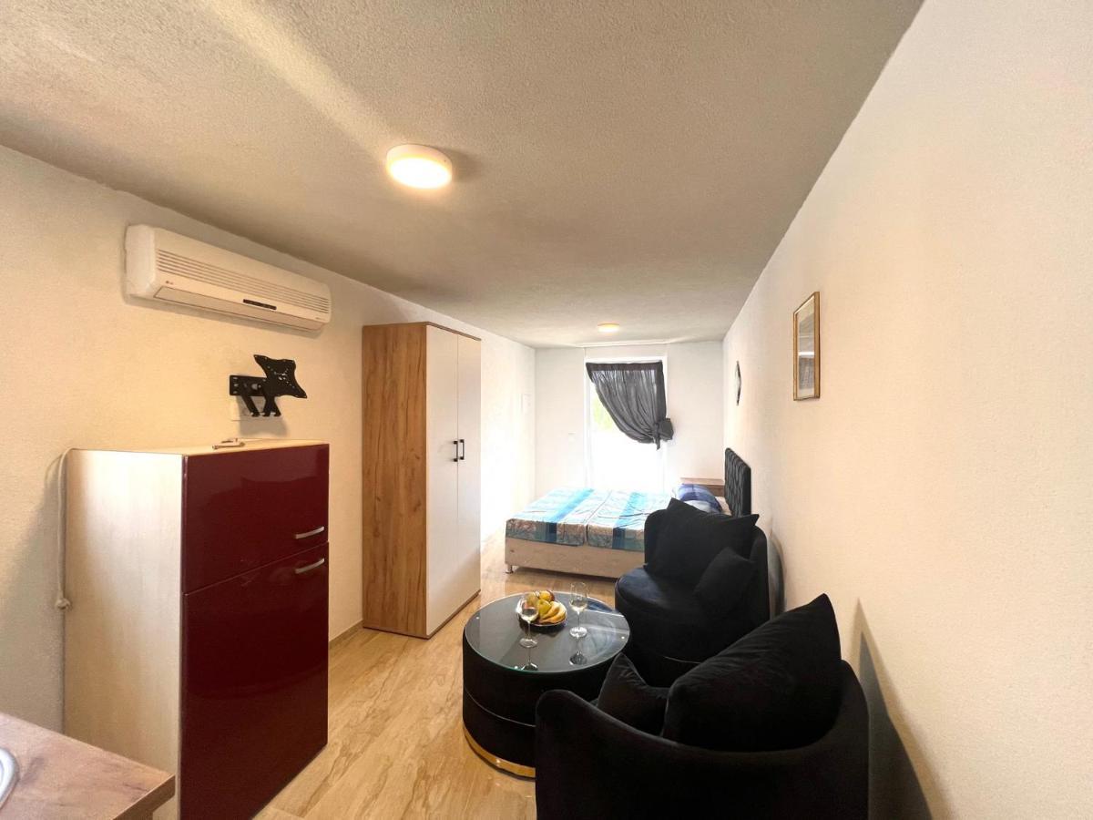 Apartments Melek Medulin Bagian luar foto