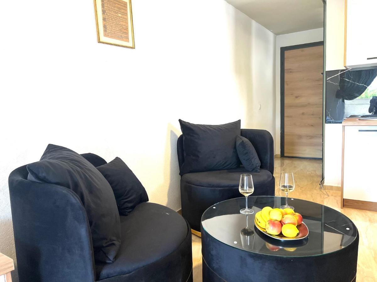 Apartments Melek Medulin Bagian luar foto