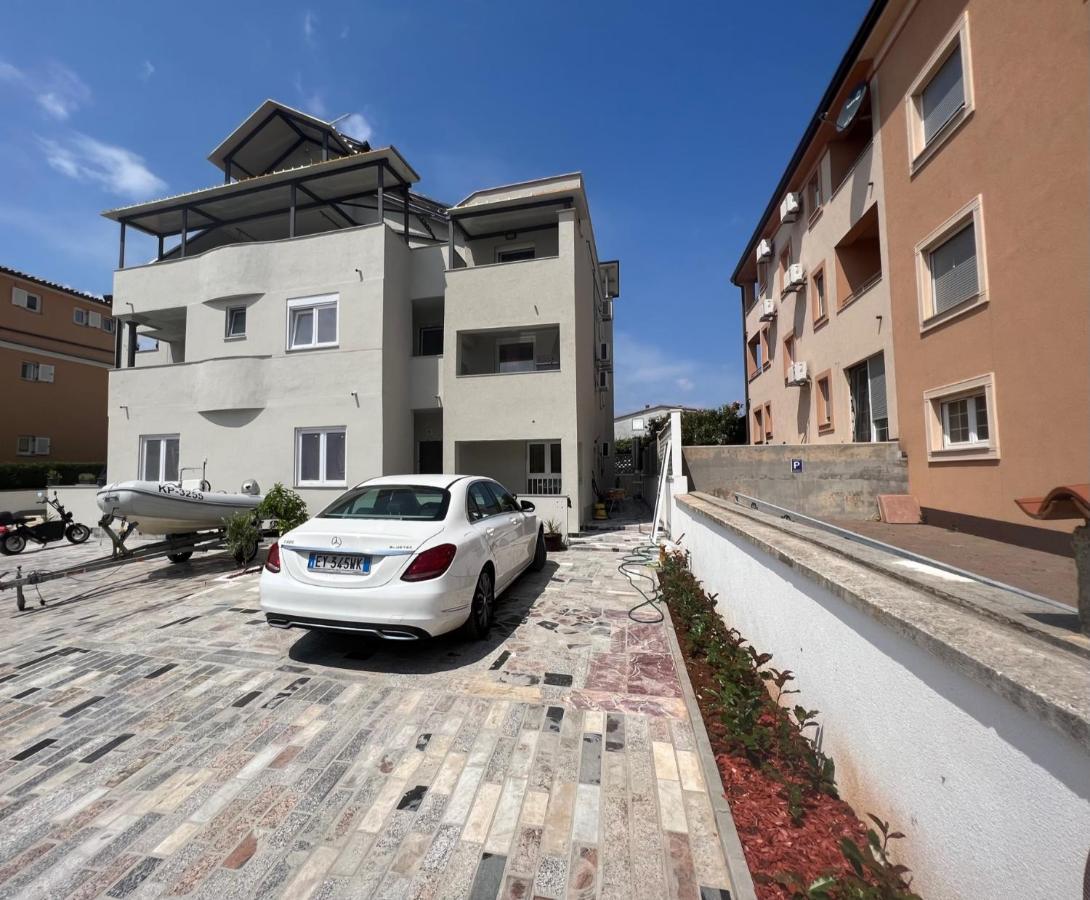 Apartments Melek Medulin Bagian luar foto