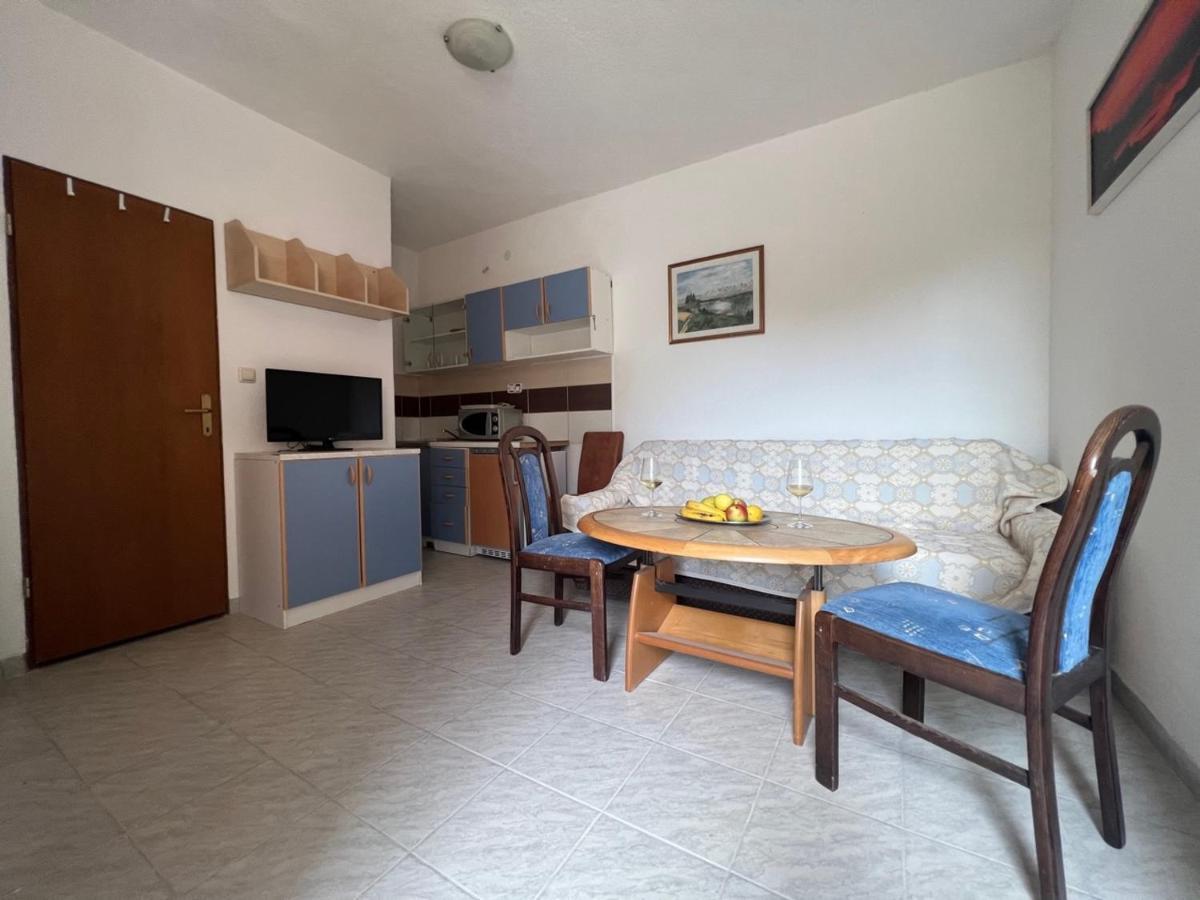 Apartments Melek Medulin Bagian luar foto