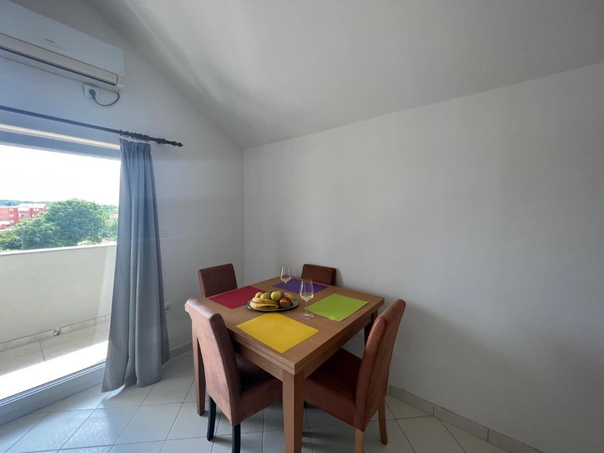 Apartments Melek Medulin Bagian luar foto