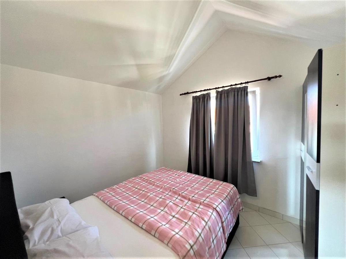 Apartments Melek Medulin Bagian luar foto