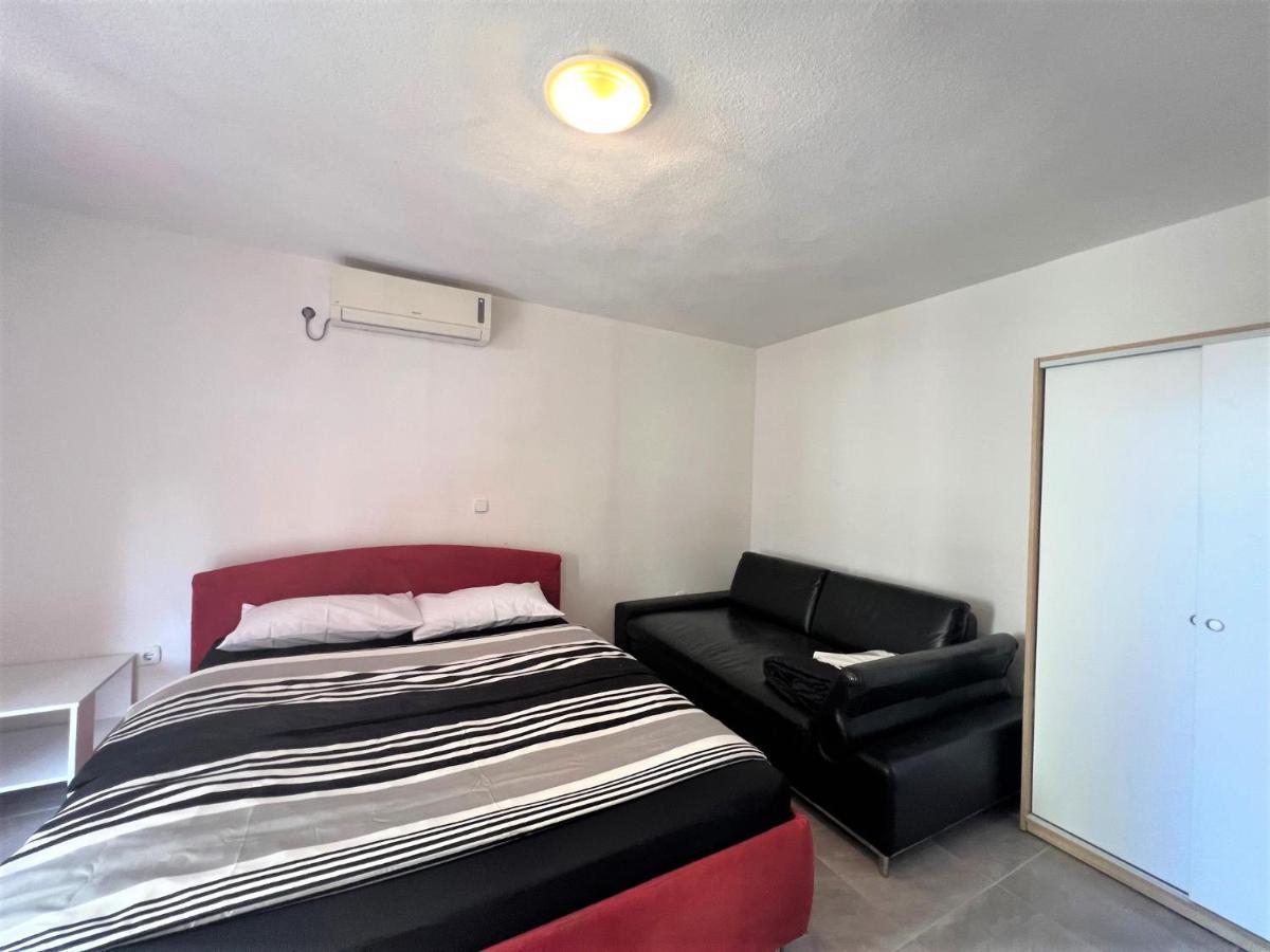Apartments Melek Medulin Bagian luar foto