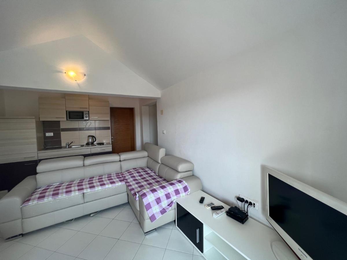 Apartments Melek Medulin Bagian luar foto