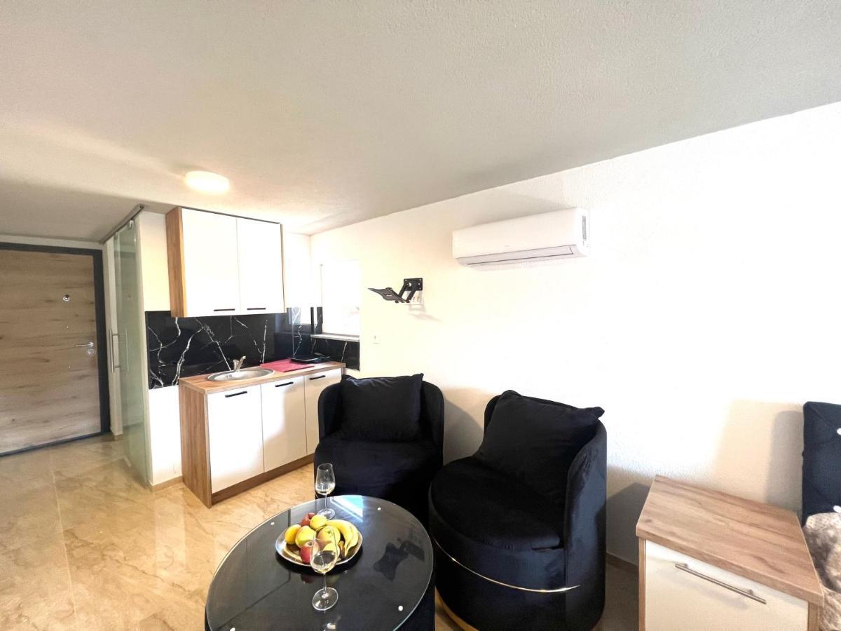Apartments Melek Medulin Bagian luar foto