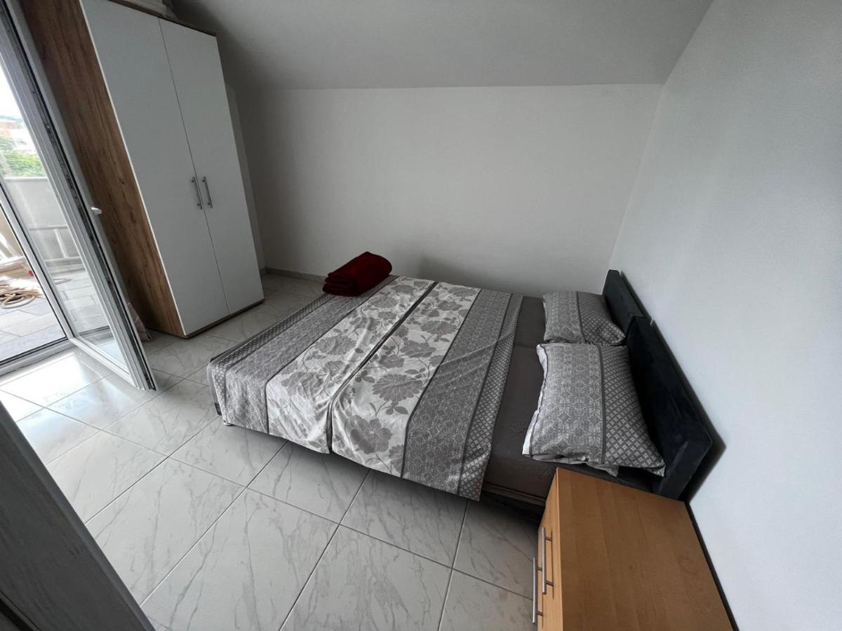 Apartments Melek Medulin Bagian luar foto