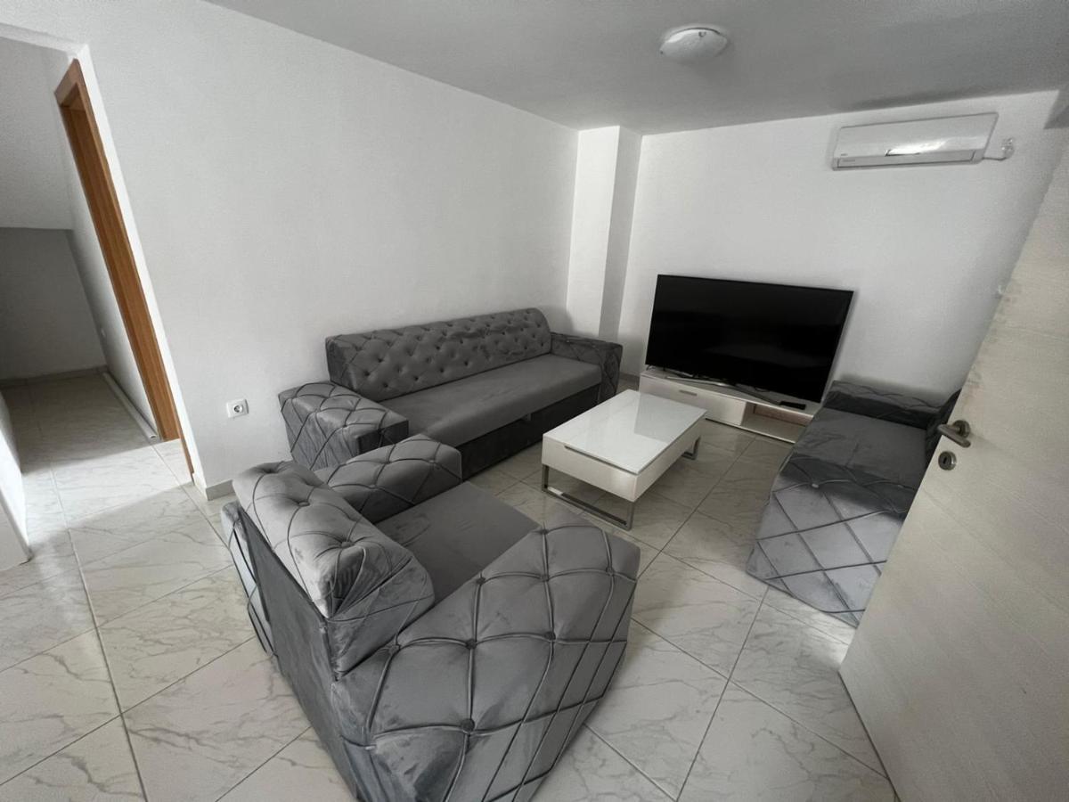 Apartments Melek Medulin Bagian luar foto